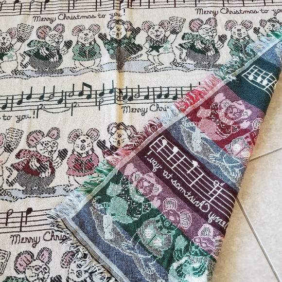 Merry Christmas mouse cream afgan throw tapestry 49 x 61 inches - Picture 4 of 7